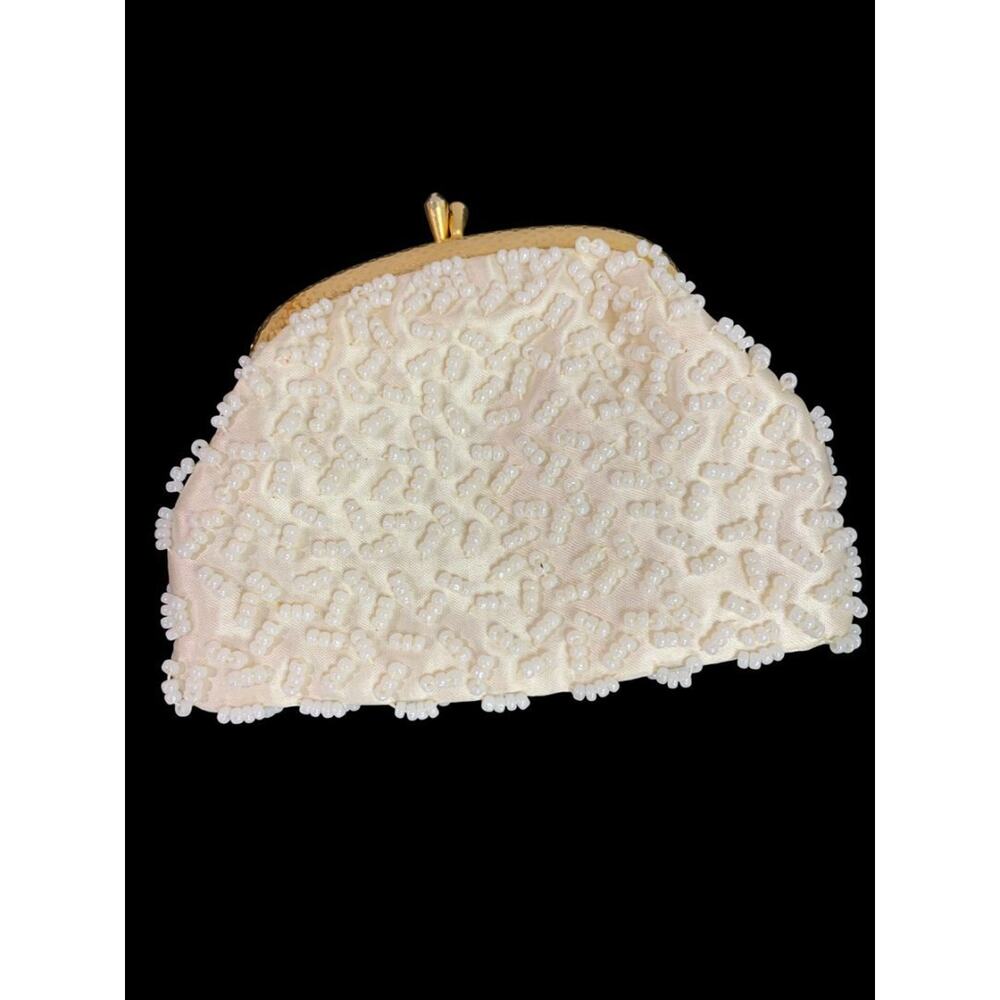 Vintage Golden Name Beaded White Change Purse Hinged Clasp Hong Kong - Picture 2 of 7